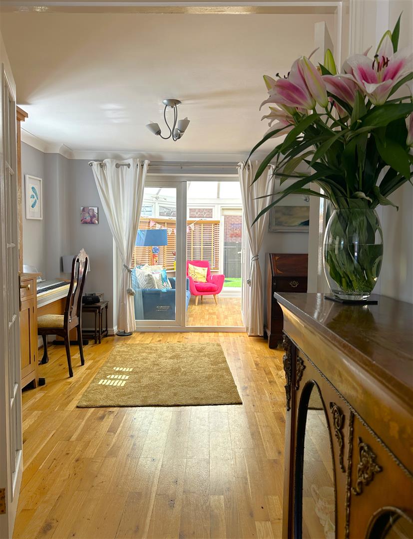 Curlew Drive, Chippenham